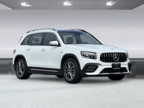Certified 2022 Mercedes-Benz GLB 35 AMG 4MATIC image 7