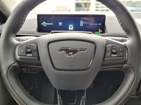 Used 2025 Ford Mustang Mach-E Premium image 19