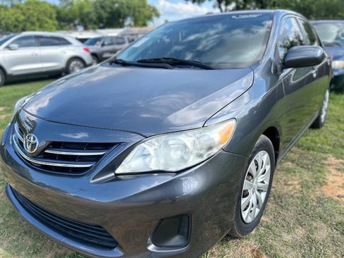 Used 2013 Toyota Corolla LE image 2
