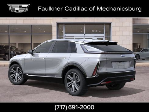 Used 2025 Cadillac Lyriq Luxury AWD/4WD image 3