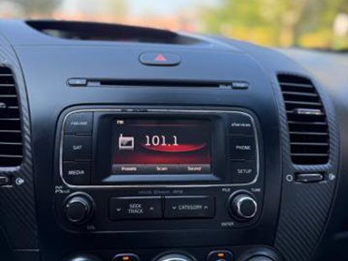 Used 2014 Kia Forte EX FWD image 14