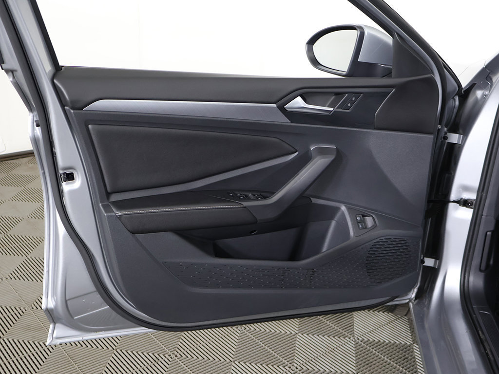 Used 2023 Volkswagen Jetta SE FWD image 21