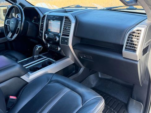 Used 2019 Ford F150 Platinum image 22