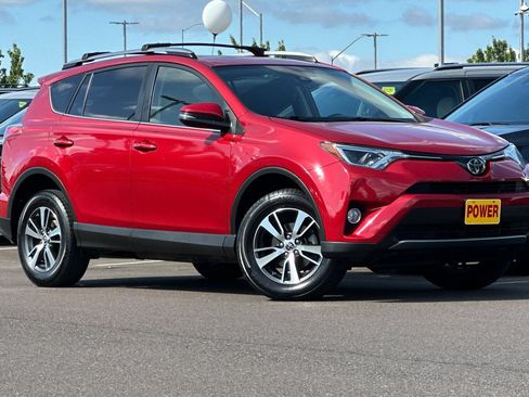 Used 2017 Toyota RAV4 XLE w/ All Weather Liner Package AWD/4WD image 2