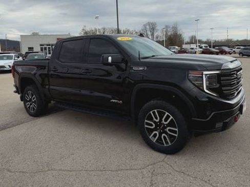 Used 2024 GMC Sierra 1500 AT4 w/ Technology Package image 2
