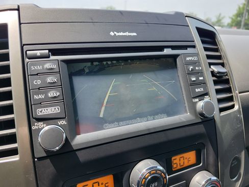 Used 2019 Nissan Frontier SL RWD image 19