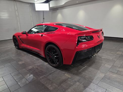 Used 2017 Chevrolet Corvette Stingray Coupe RWD image 4
