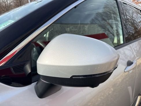 Used 2021 Nissan Rogue SL w/ Premium Package image 10