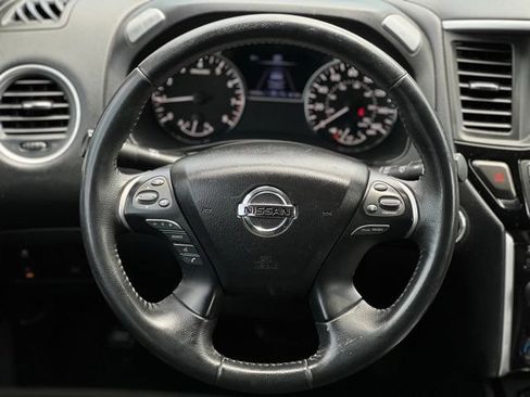 Used 2019 Nissan Pathfinder SV FWD image 20