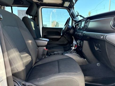 Used 2018 Jeep Wrangler Unlimited Sport S AWD/4WD image 10