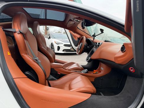 Used 2017 McLaren 570S image 20