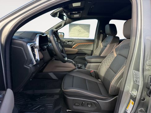 New 2026 GMC Canyon Denali image 10