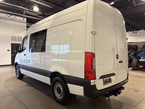 Used 2023 Mercedes-Benz Sprinter 1500 image 5