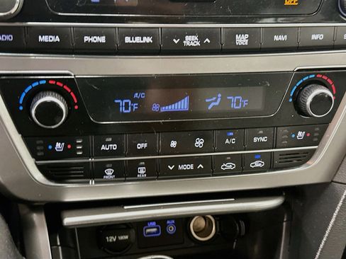 Used 2017 Hyundai Sonata Limited w/ Tech Package 03 FWD image 24