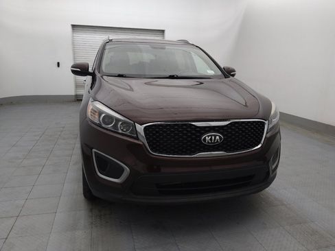Used 2016 Kia Sorento LX w/ LX Convenience Package image 14