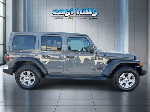 Used 2022 Jeep Wrangler Unlimited Sport w/ Sun And Sound Package AWD/4WD image 2