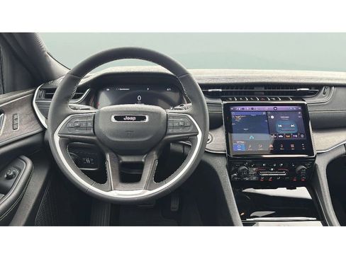 Used 2024 Jeep Grand Cherokee L Limited w/ Luxury Tech Group II image 15