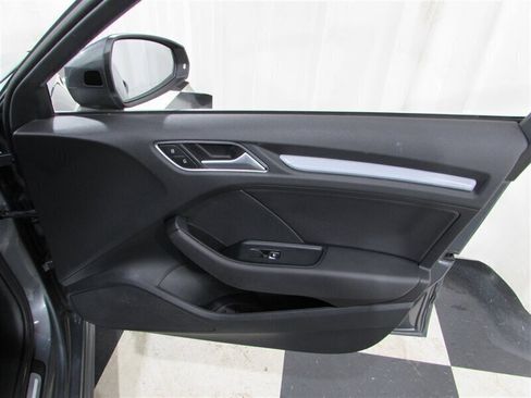 Used 2016 Audi A3 e-tron Premium Plus w/ Premium Plus Package image 30