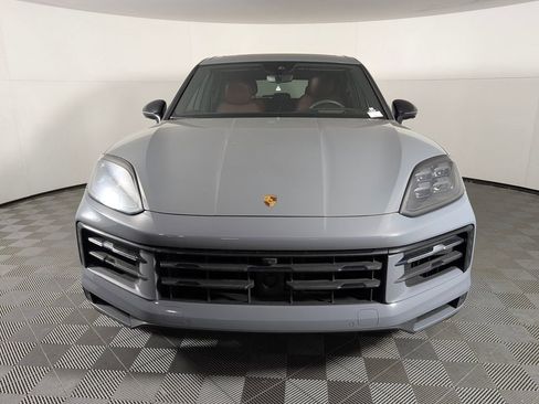 Used 2024 Porsche Cayenne S AWD/4WD image 10