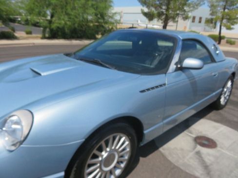 Used 2004 Ford Thunderbird RWD image 8