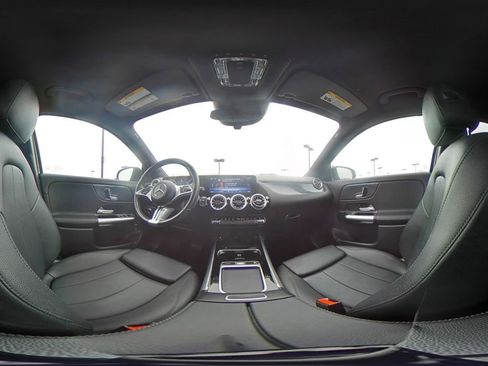 Used 2025 Mercedes-Benz GLA 250 4MATIC image 43