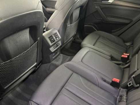 Used 2023 Audi Q5 e Premium Plus w/ Premium Plus Package image 11