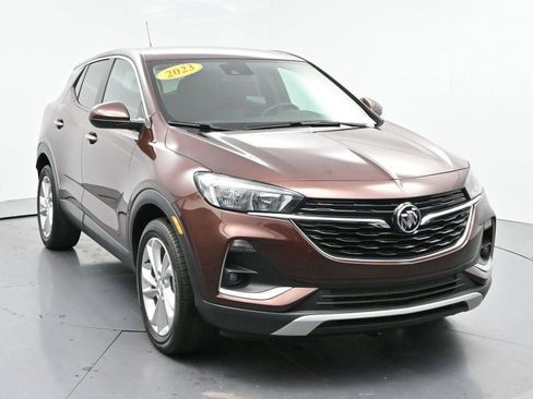Used 2023 Buick Encore GX Preferred w/ Cold Weather Comfort Package FWD image 2