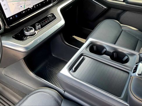New 2025 Ford Expedition Tremor image 7
