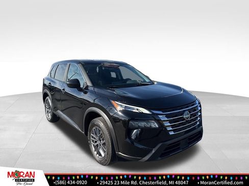 Used 2024 Nissan Rogue S image 7