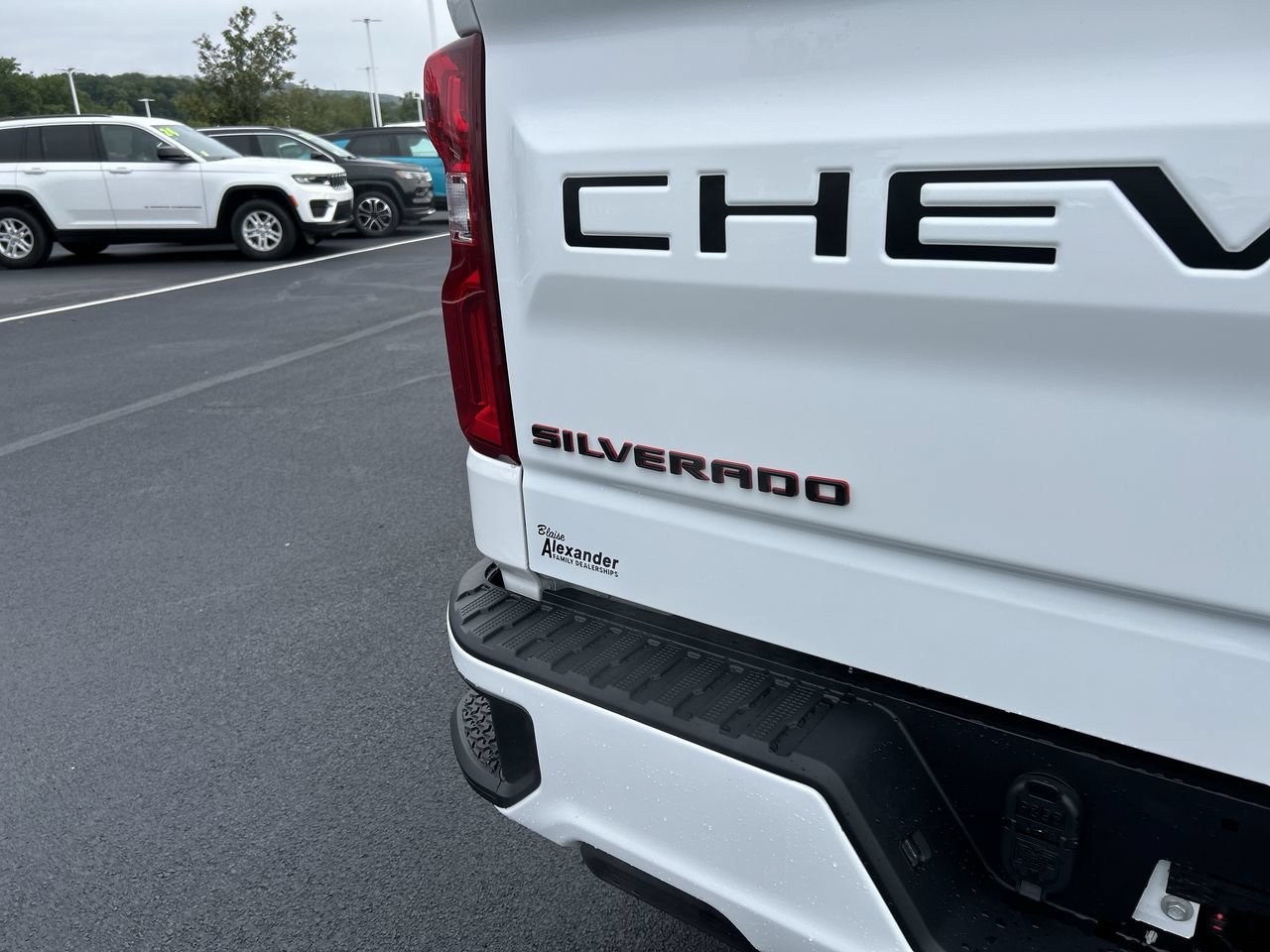 New 2026 Chevrolet Silverado 1500 RST w/ Redline Edition AWD/4WD image 11