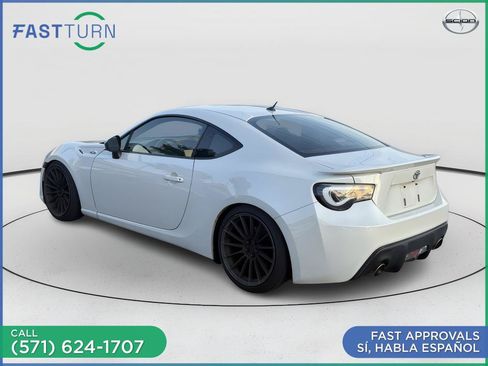 Used 2014 Scion FR-S RWD image 9