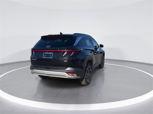 Certified 2025 Hyundai Tucson Limited image 7