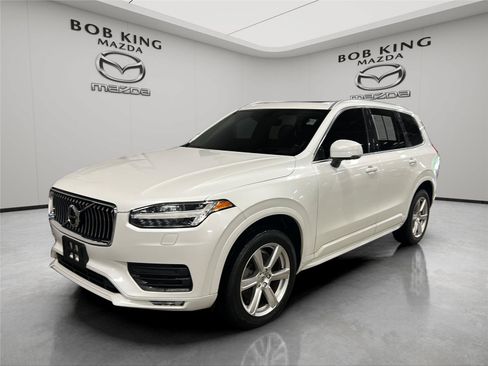 Used 2020 Volvo XC90 T6 Momentum AWD/4WD image 1