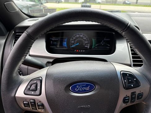 Used 2016 Ford Taurus SEL w/ Equipment Group 201A AWD/4WD image 17