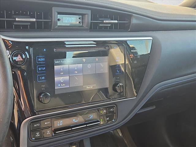 Used 2017 Toyota Corolla SE FWD image 12