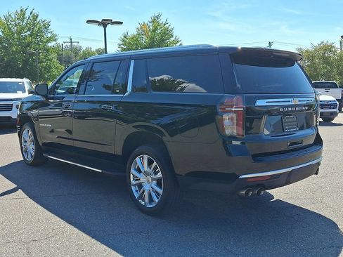 Certified 2024 Chevrolet Suburban High Country AWD/4WD image 4