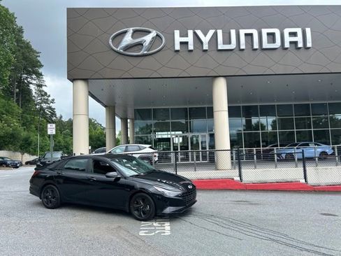 Used 2023 Hyundai Elantra SEL FWD image 1