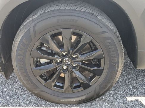 Used 2025 MAZDA CX-50 AWD 2.5 S w/ Premium Package image 16