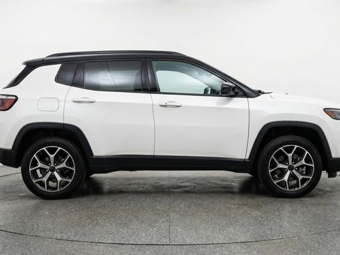 Used 2025 Jeep Compass Limited AWD/4WD image 11