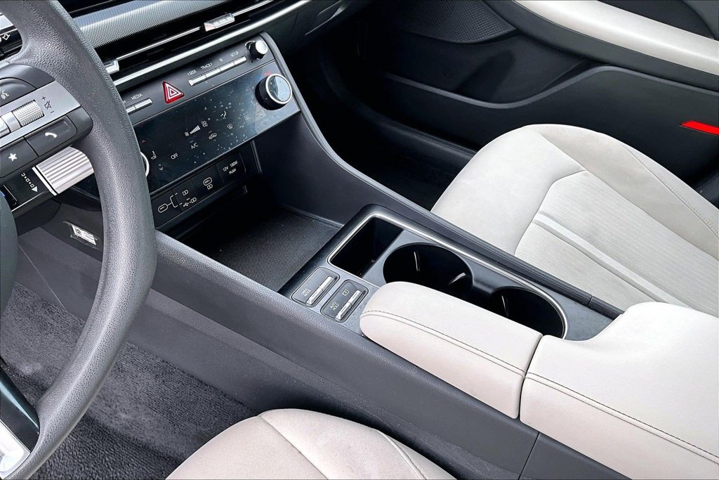 Used 2024 Hyundai Sonata SEL FWD image 18