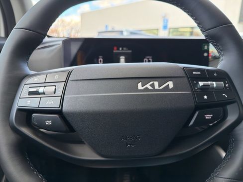 New 2026 Kia Sportage EX image 38