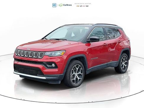 Used 2024 Jeep Compass Limited AWD/4WD image 3