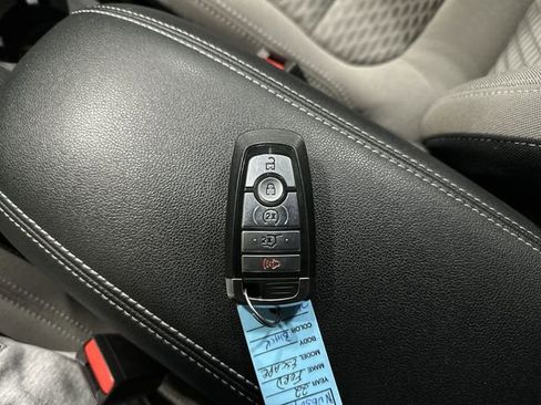 Used 2022 Ford Escape SE w/ Convenience Package image 32