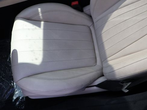 Used 2021 Mercedes-Benz E 350 Sedan w/ Premium Package image 33