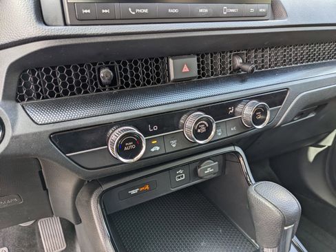 Used 2023 Honda CR-V LX image 28