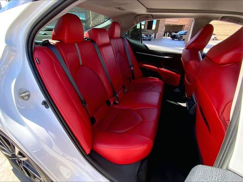 Used 2020 Toyota Camry XSE image 19