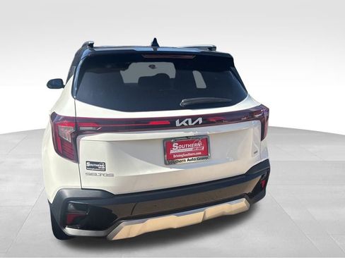 Certified 2024 Kia Seltos S image 24