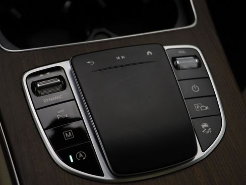 Used 2021 Mercedes-Benz GLC 300 4MATIC image 13