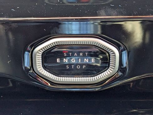 New 2026 Jeep Grand Cherokee Limited RWD image 28