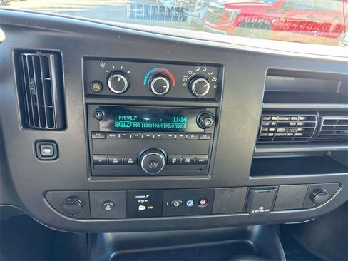 Used 2019 GMC Savana 2500 w/ Enhanced Convenience Package image 23